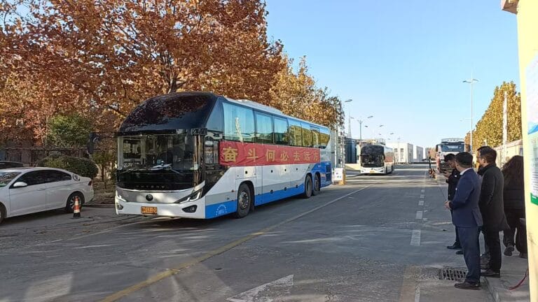 新生大巴|Freshman Shuttle